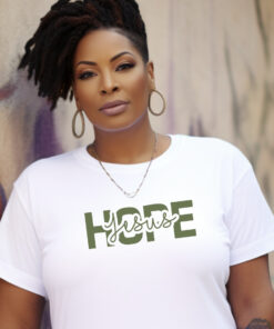 White-Gildan-5000-T-shirt-words-Hope-in-Jesus-in-green-letters.